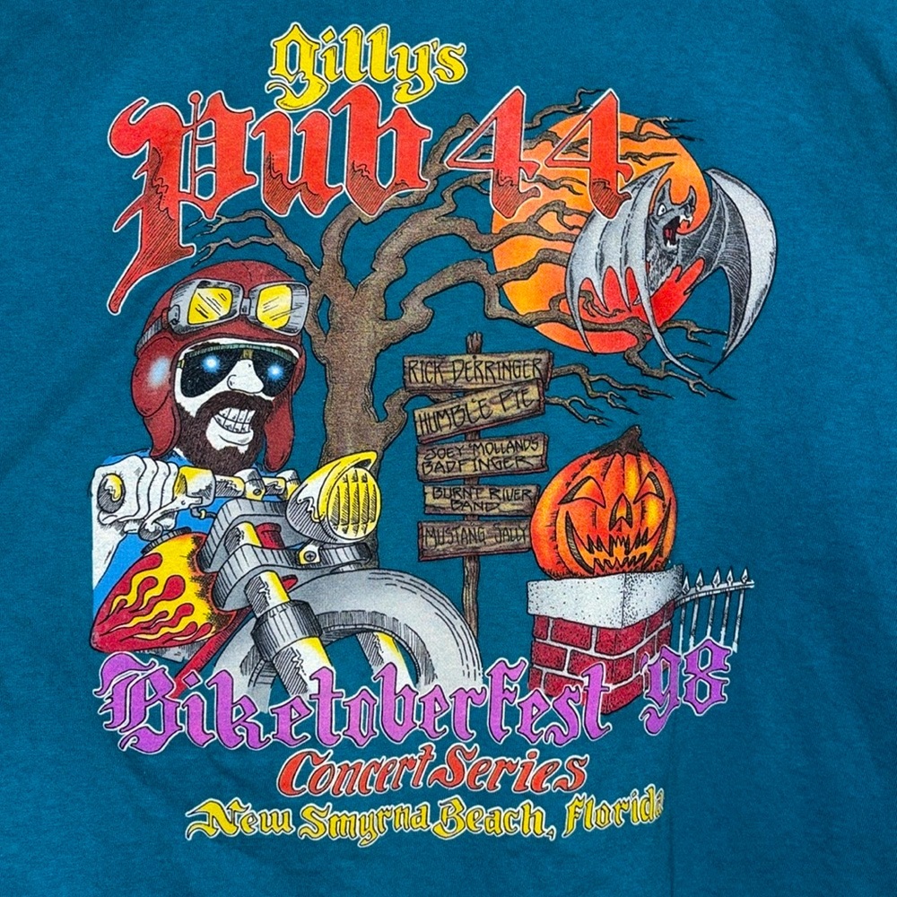 Vintage Gilly’s Pub Biketoberfest 1998 concert series Hanes tshirt. Sz XL